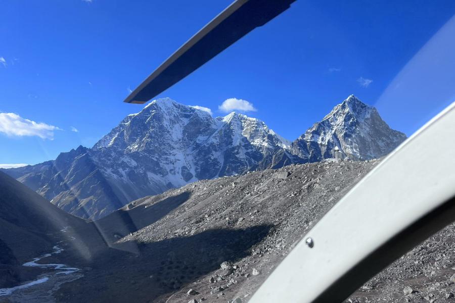 エベレストベースキャンプヘリコプターツアー|ヘリツアー